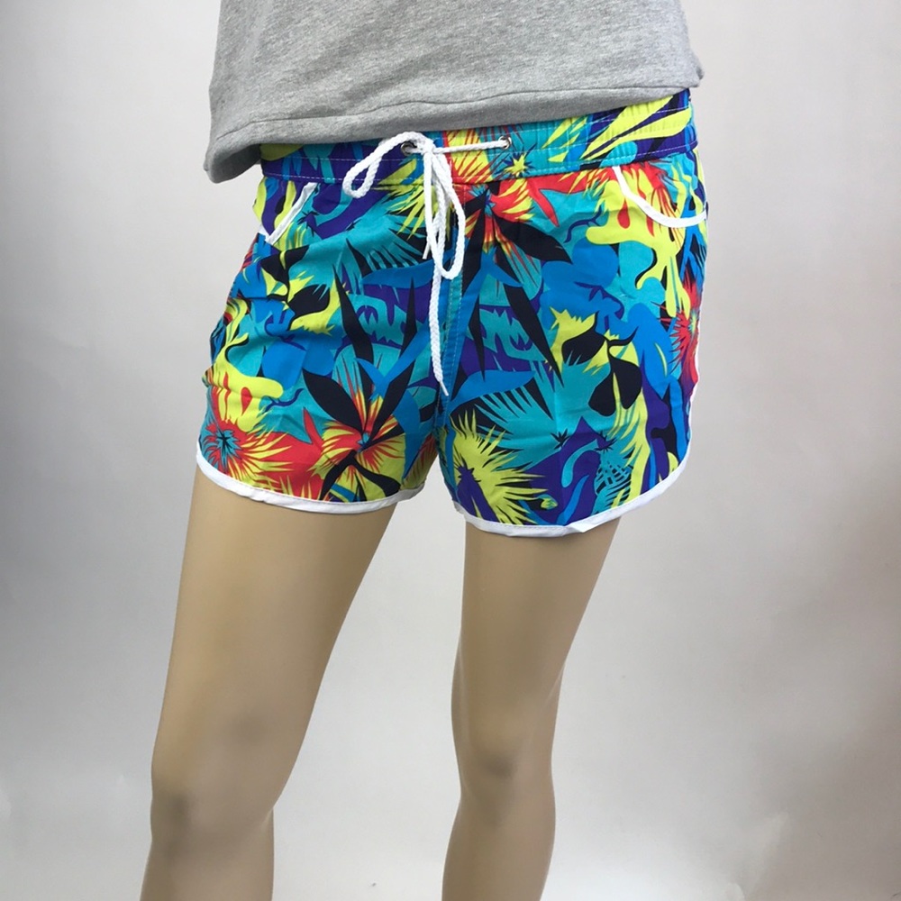 🛍🎀 Great Summer short with floral print